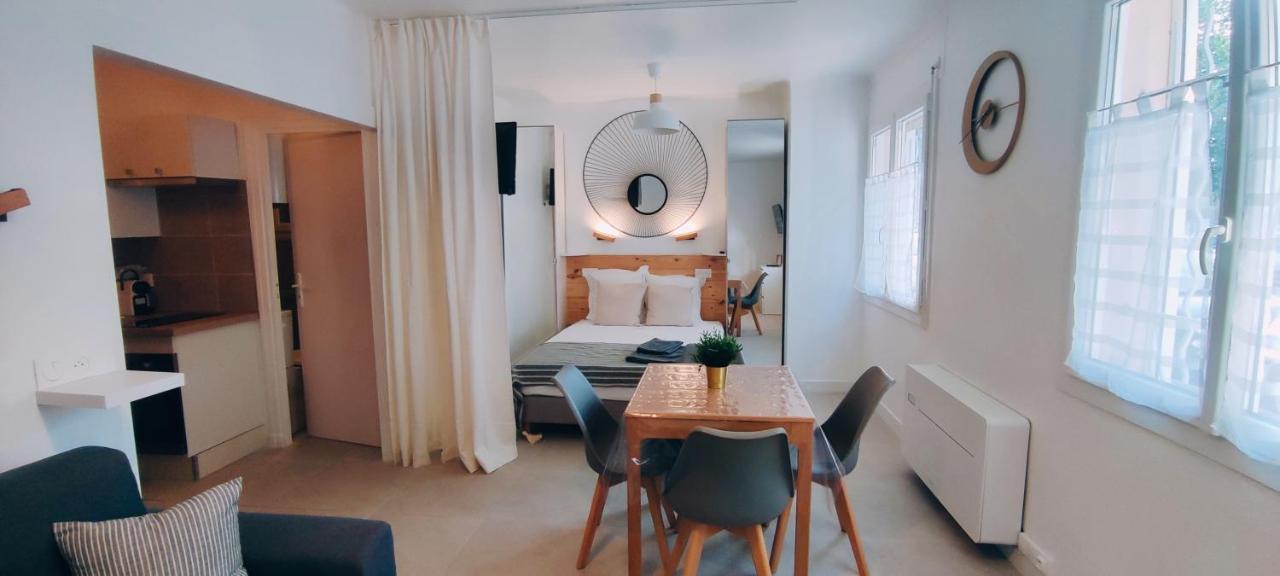 Le Studio Des Tours - Parking Apartment Arles Exterior photo