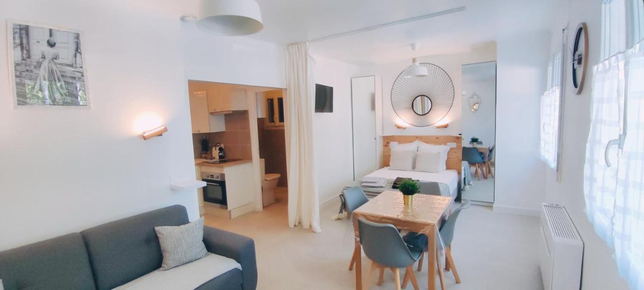 Le Studio Des Tours - Parking Apartment Arles Exterior photo